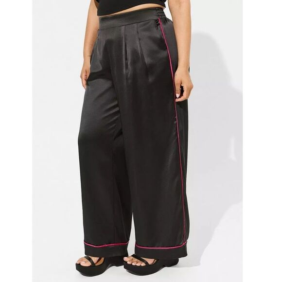 Torrid Black Satin Pink Trim Wide Leg High Rise Pants Plus Size 3 (22/24) 3X New - Picture 1 of 12